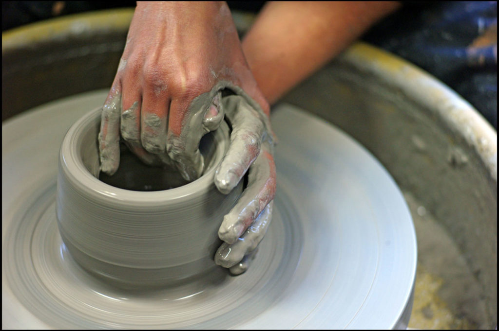 Stage-initiation-tournage-bol-MJC-des-arts-de-Blagnac