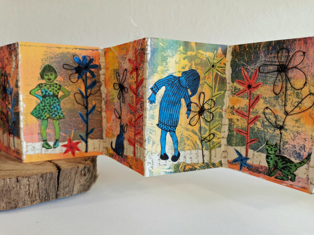 Stage-arts plastiques-frise-humoristique-et-livre-accordéon-MJC-des-arts-de-Blagnac