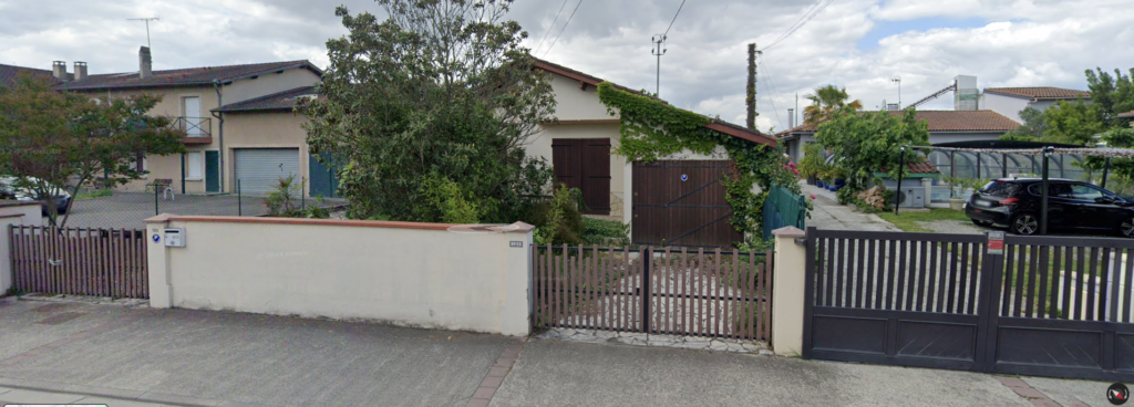 Entrée du 123, vieux chemin de Grenade - 31700 Blagnac
